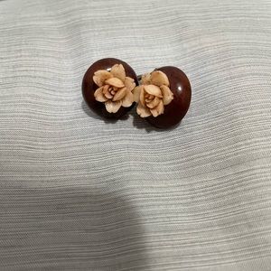 Vintage 70’s Wooden Roses Clip-on Earrings